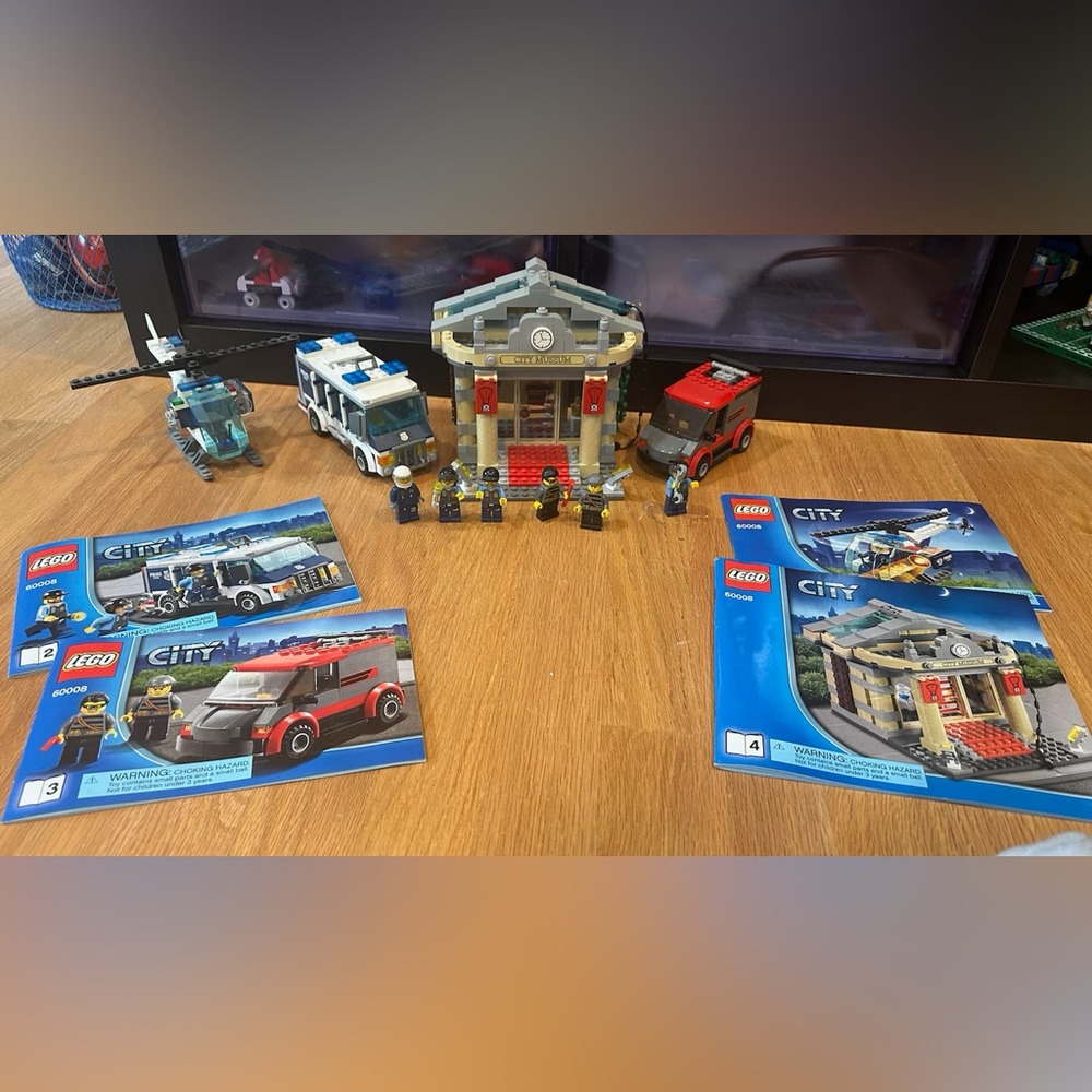 lego 60008 museum break in